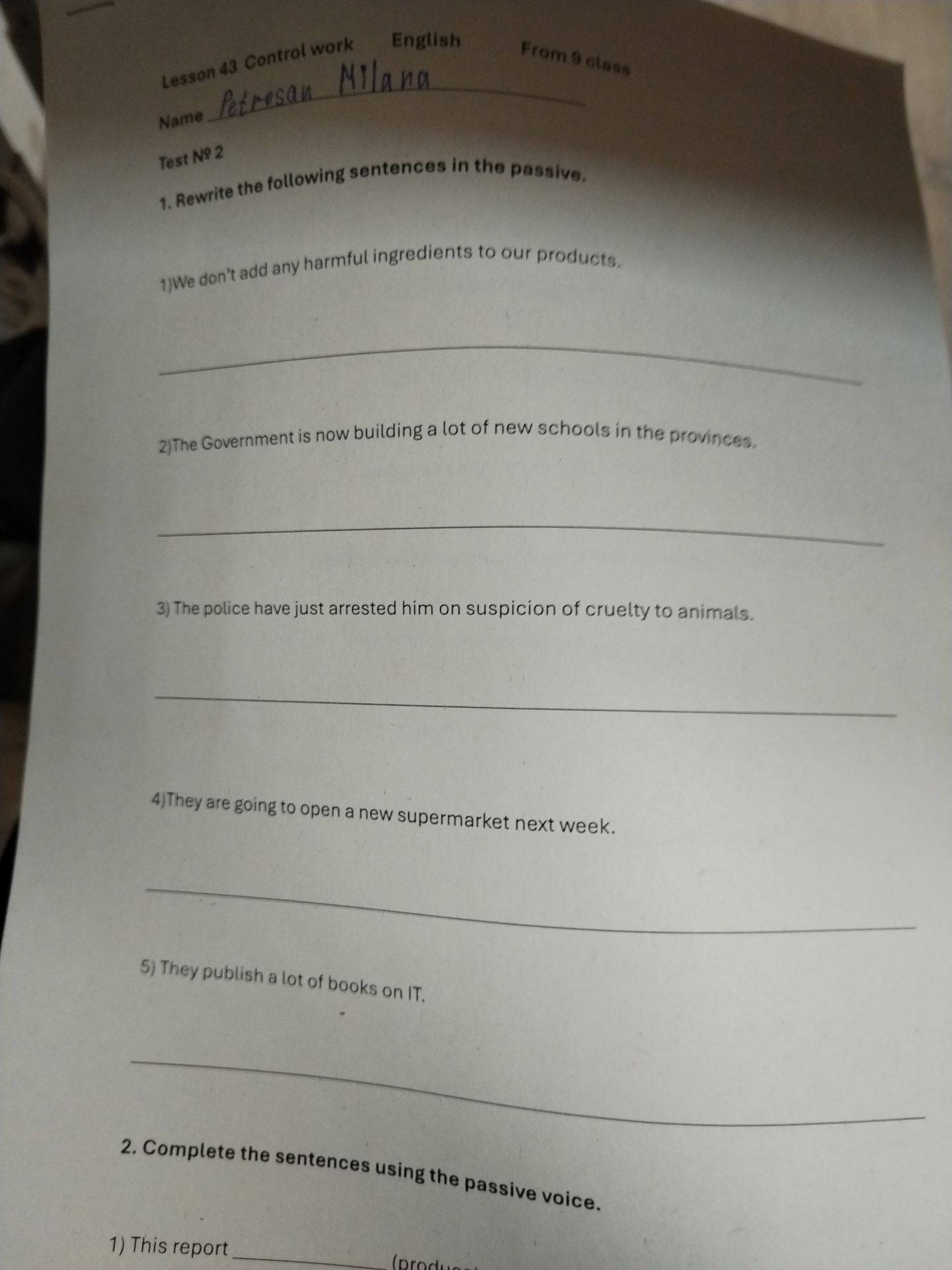 Фото задания: 1. Rewrite the following sentences in the passive.