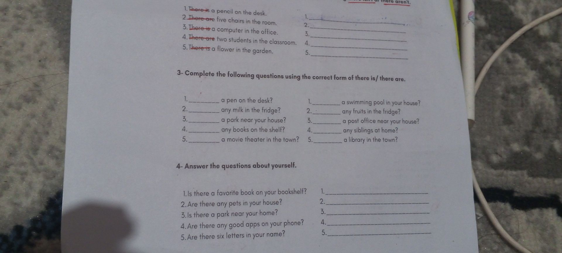Фото задания: Answer the questions about yourself.
