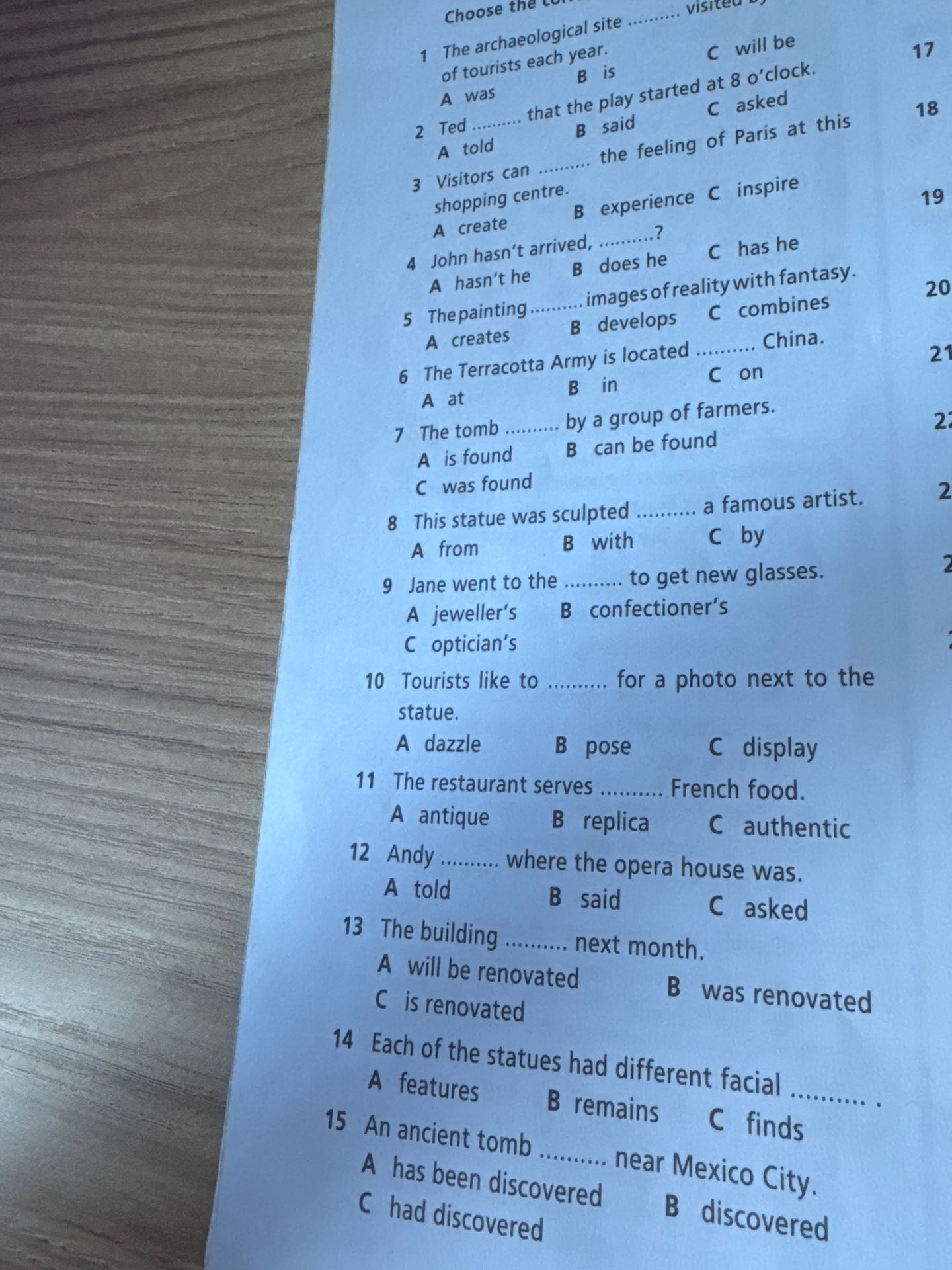 Фото задания: Choose the correct answer for each question.
