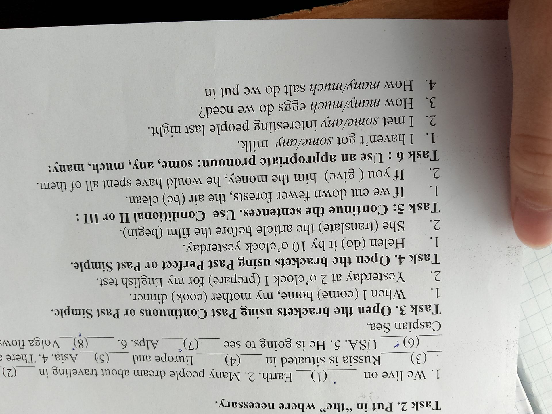 Фото задания: Task 6 : Use an appropriate pronoun: some, any, much, many: