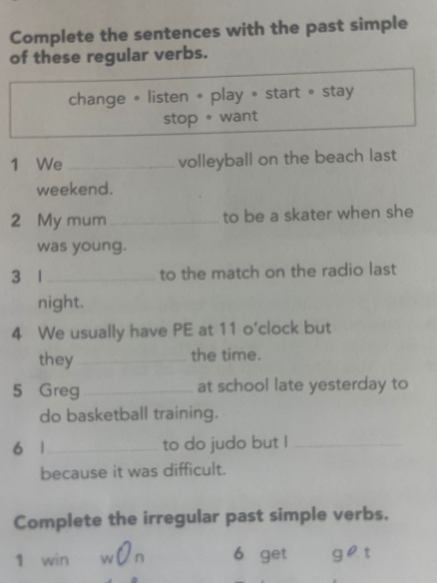 Фото задания: Complete the irregular past simple verbs.