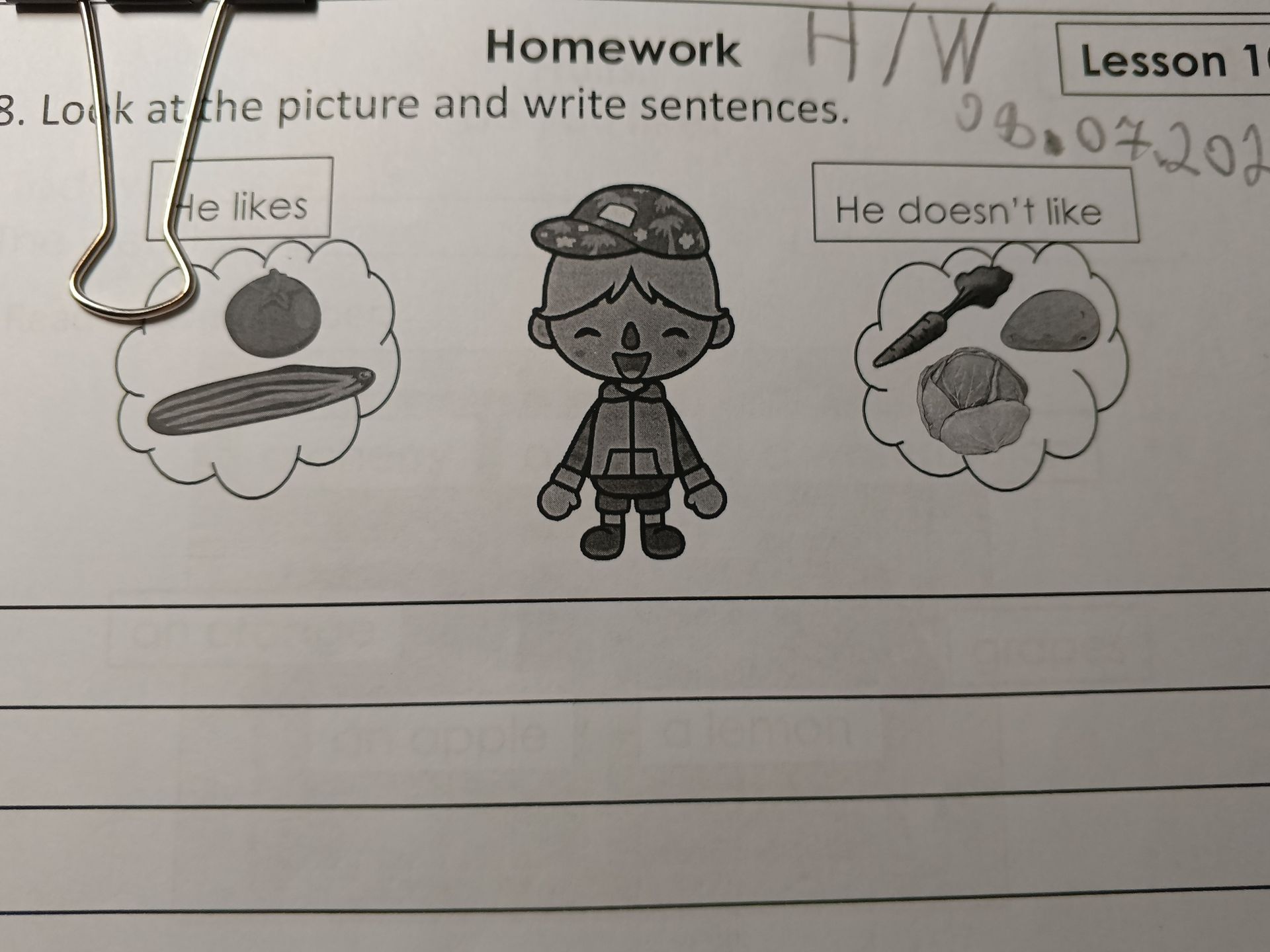Фото задания: 3. Look at the picture and write sentences.