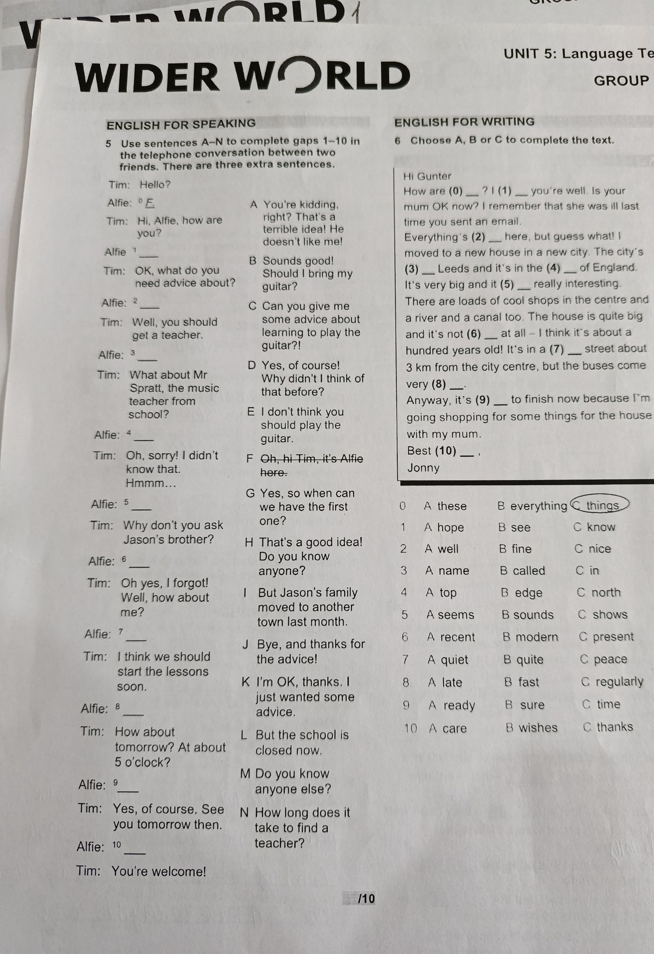 Фото задания: Fill in the gaps in the dialogue (1-8) and choose the correct option for 9 and 10.