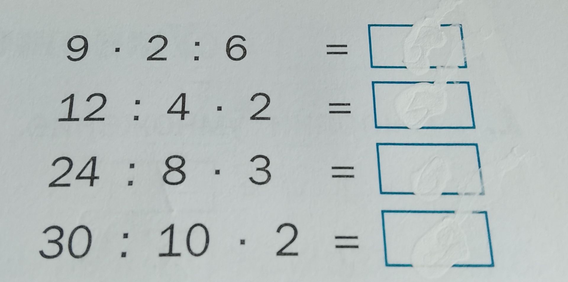 Фото задания: Вычислите: а) 9 · 2 : 6; б) 12 : 4 · 2; в) 24 : 8 · 3; г) 30 : 10 · 2.