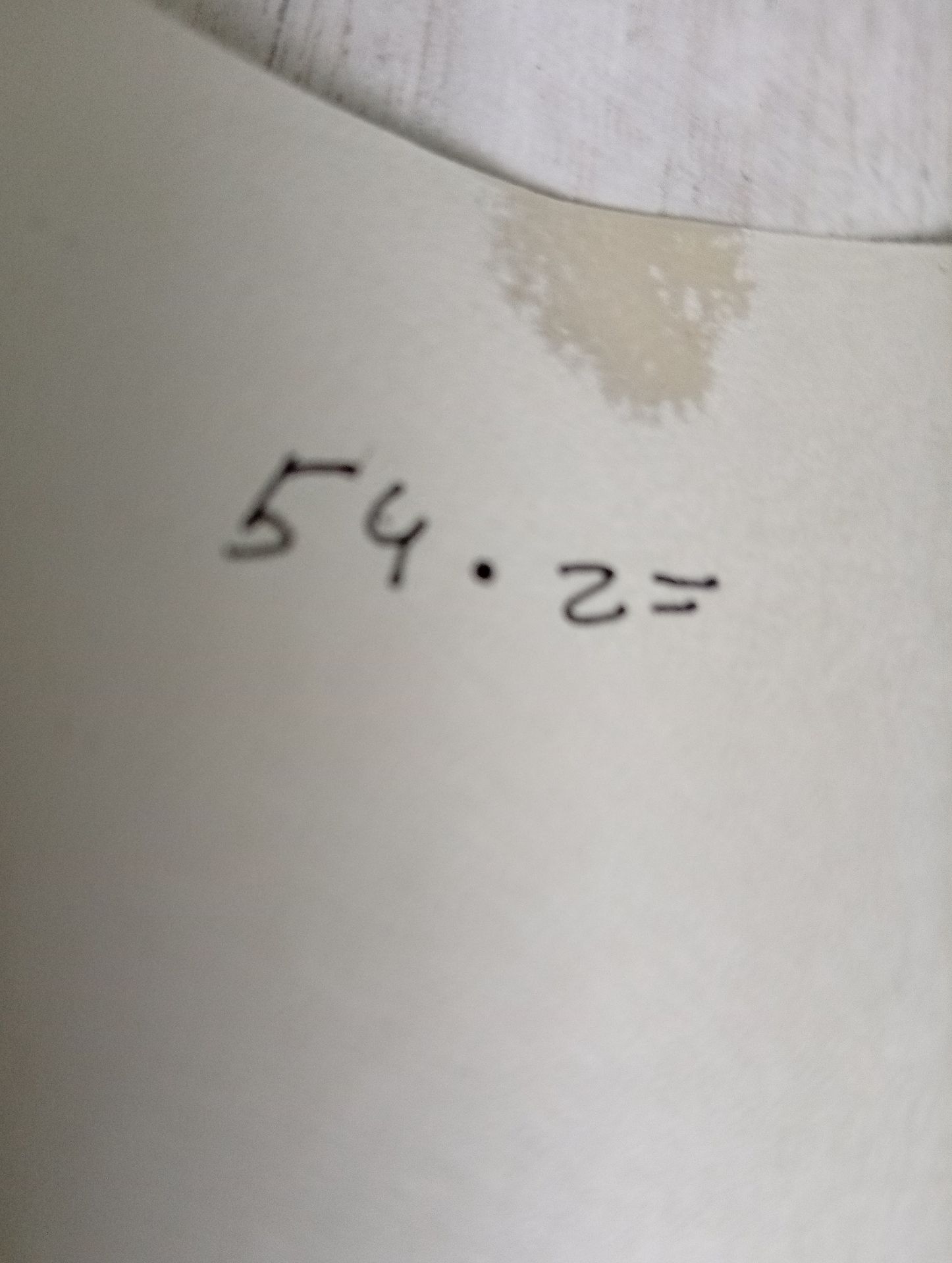 Фото задания: На изображении видна рукописная запись «5 · 4 = 2». Самостоятельное учебное задание и его условие не представлены.