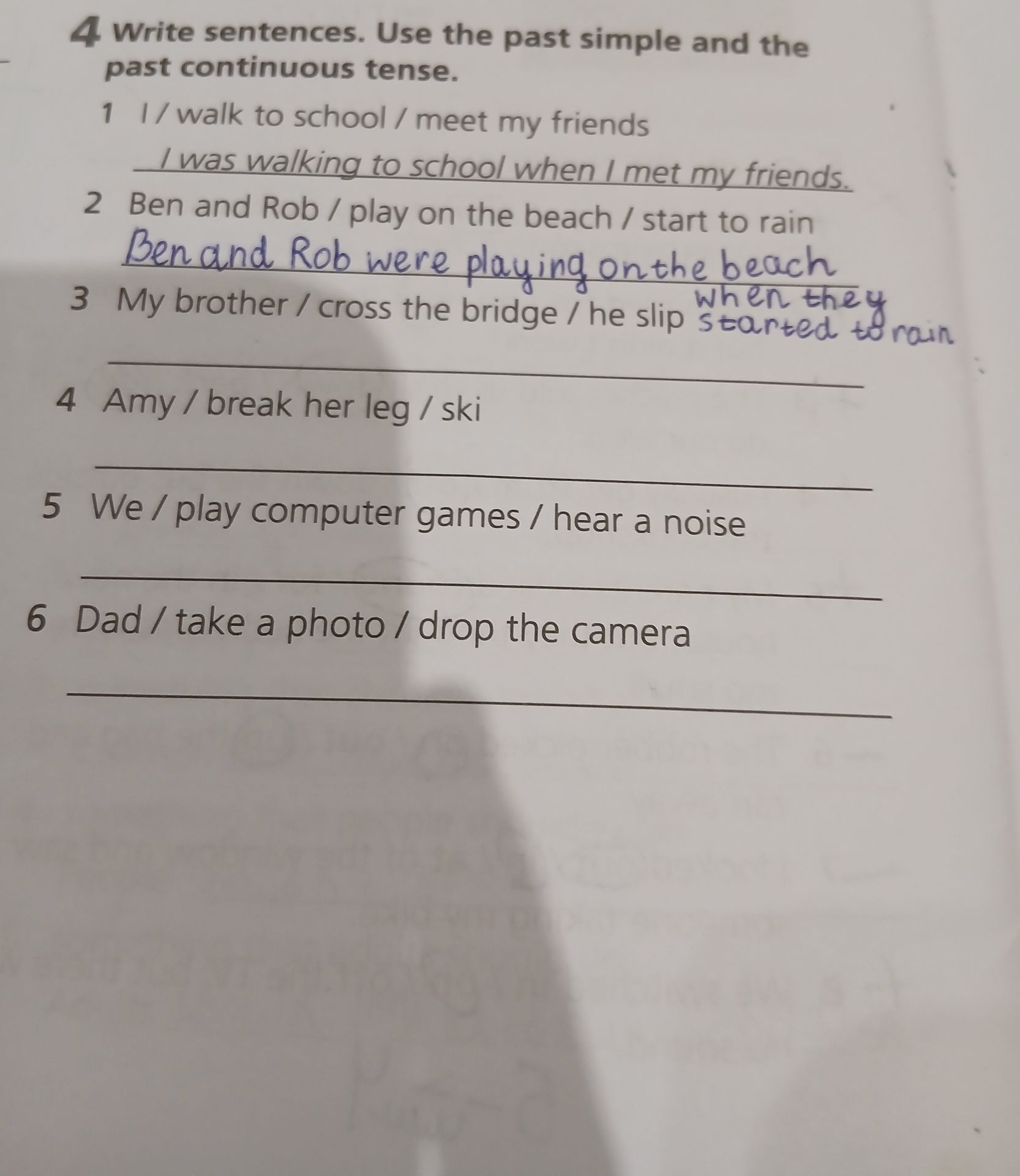 Фото задания: Write sentences. Use the past simple and the past continuous tense. 1) I / walk to school / meet my friends; 2) Ben and Rob /…