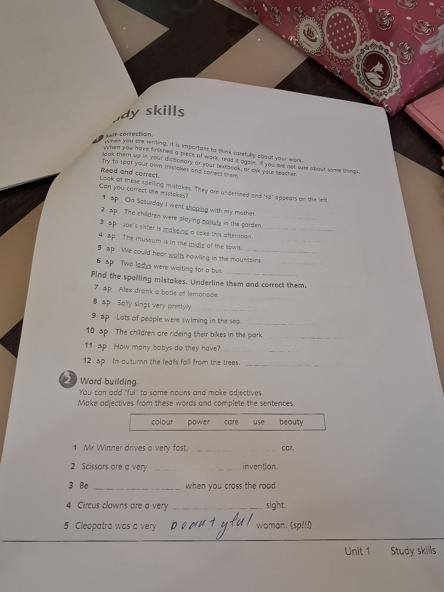 Фото задания: Read and correct the spelling mistakes. Correct items 1–6: shopping, noisily, makeing, midle, wolfs, ladys. Then find and…