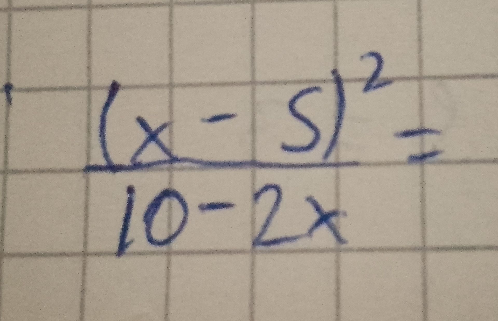 Фото задания: \(\dfrac{(x-5)^2}{10}=2x\)