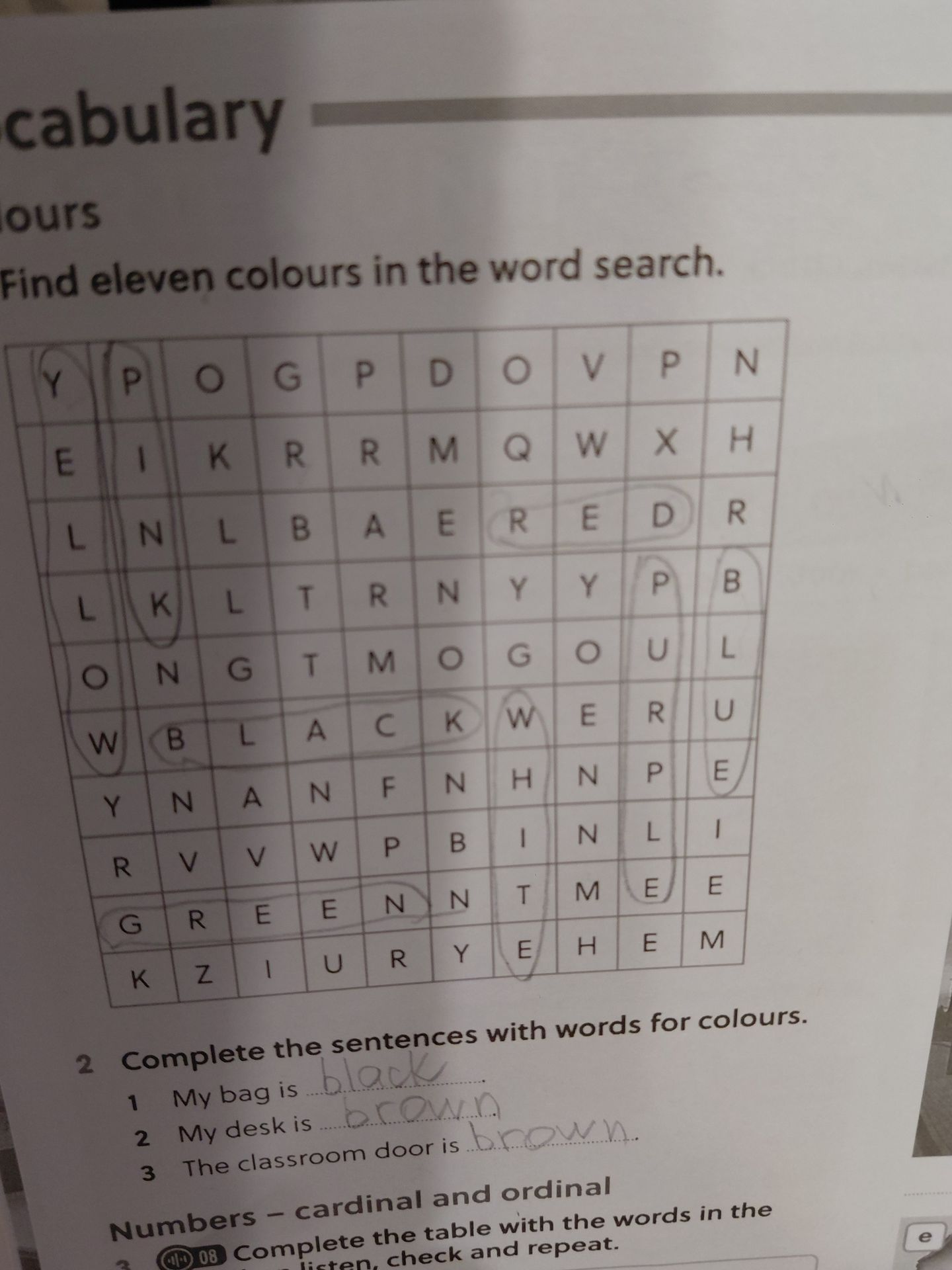 Фото задания: 1. Find eleven colours in the word search.
