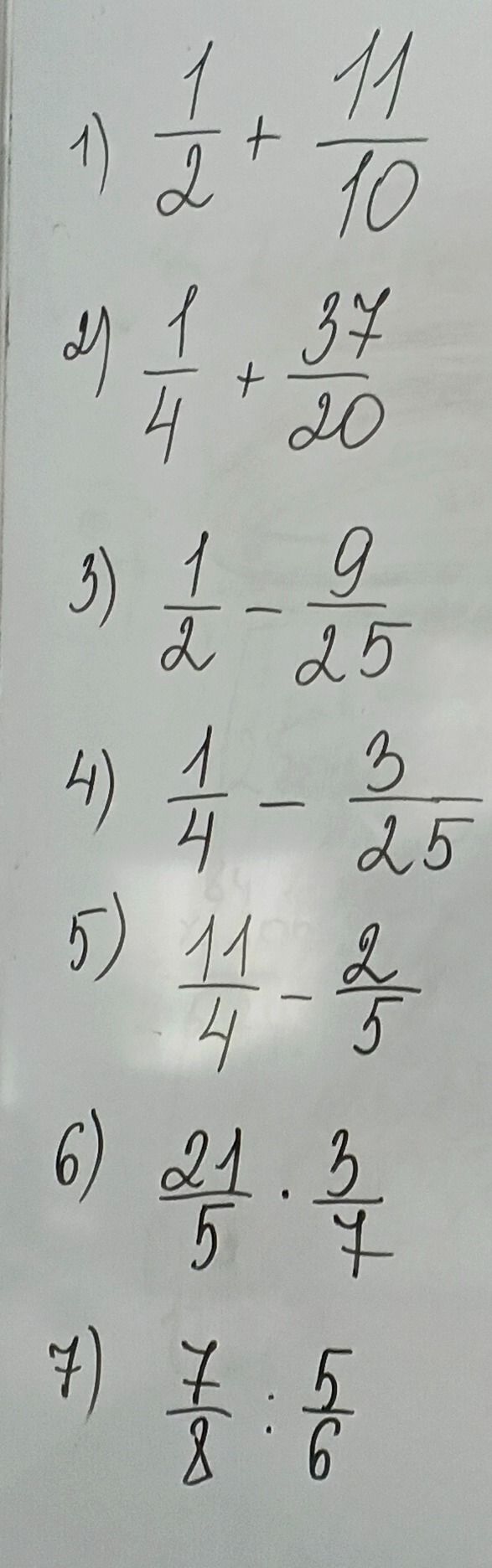 Фото задания: 5) \(\frac{11}{4}-\frac{2}{5}\)