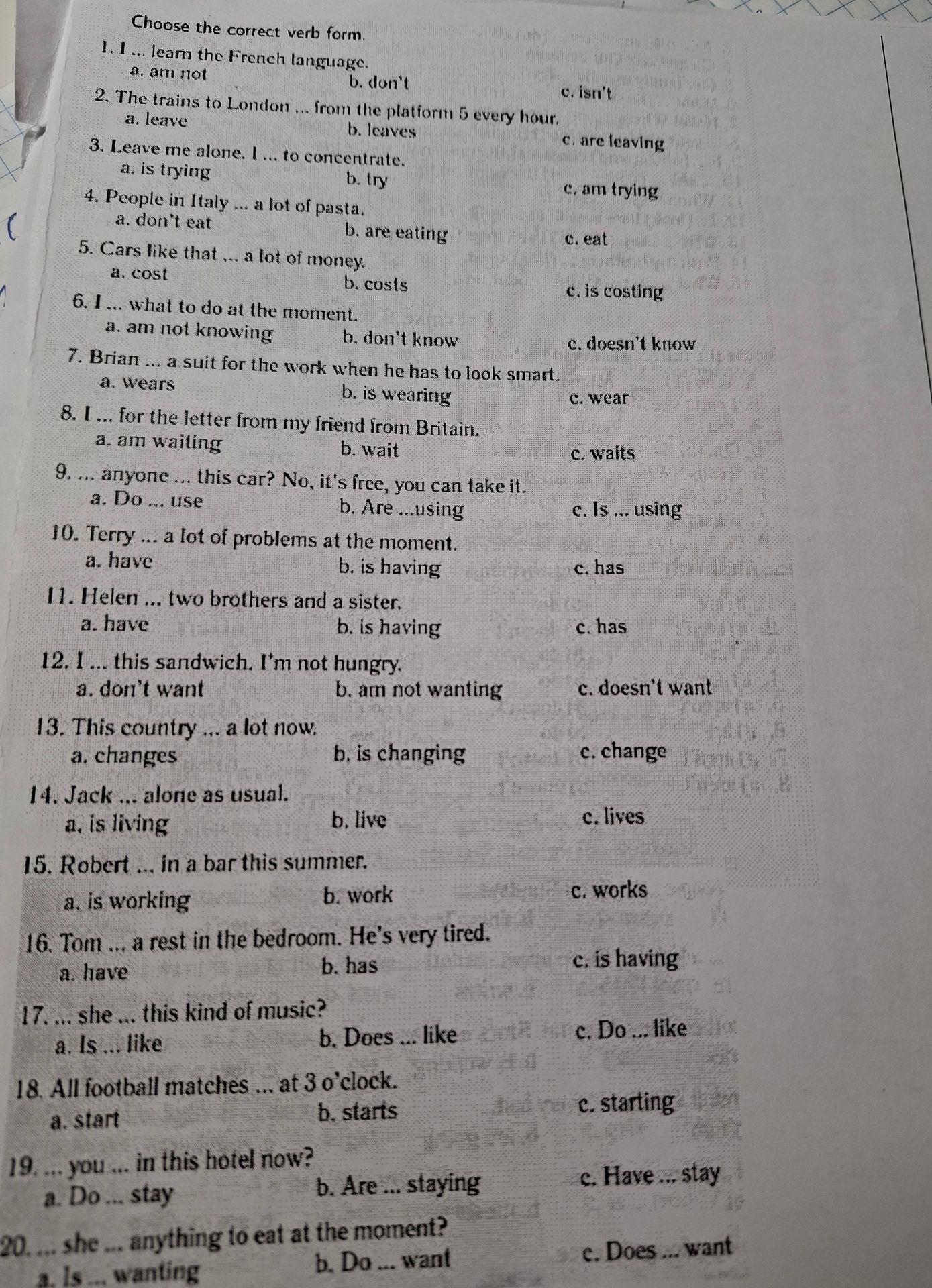 Фото задания: 1. I ... learn the French language. a) am not b) don’t c) isn’t