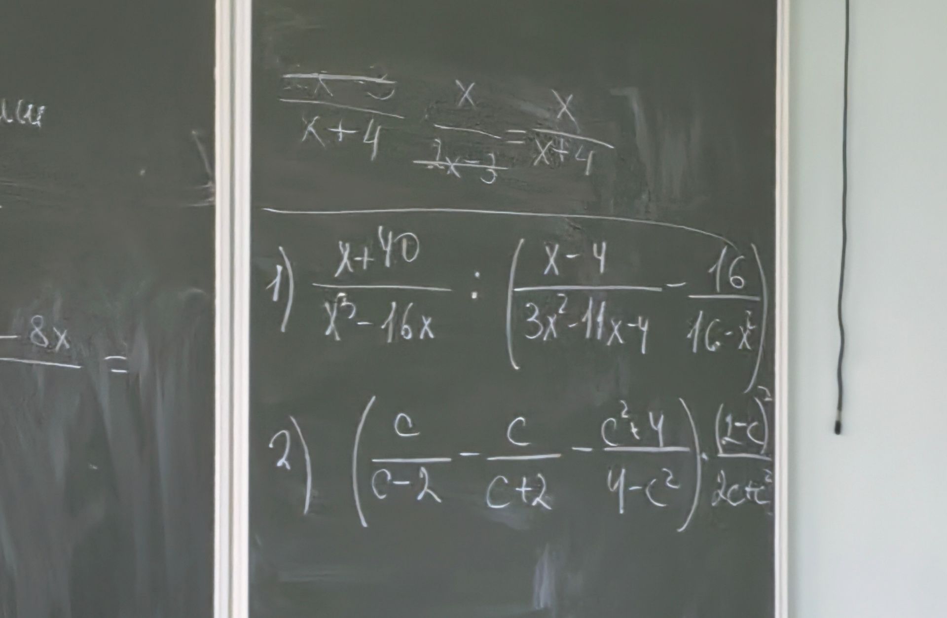 Фото задания: 1) Упростить: \(\dfrac{x+10}{x^2-16x}\cdot\left(\dfrac{x-4}{3x^2-11x-4}-\dfrac{16}{16-x^2}\right)\).