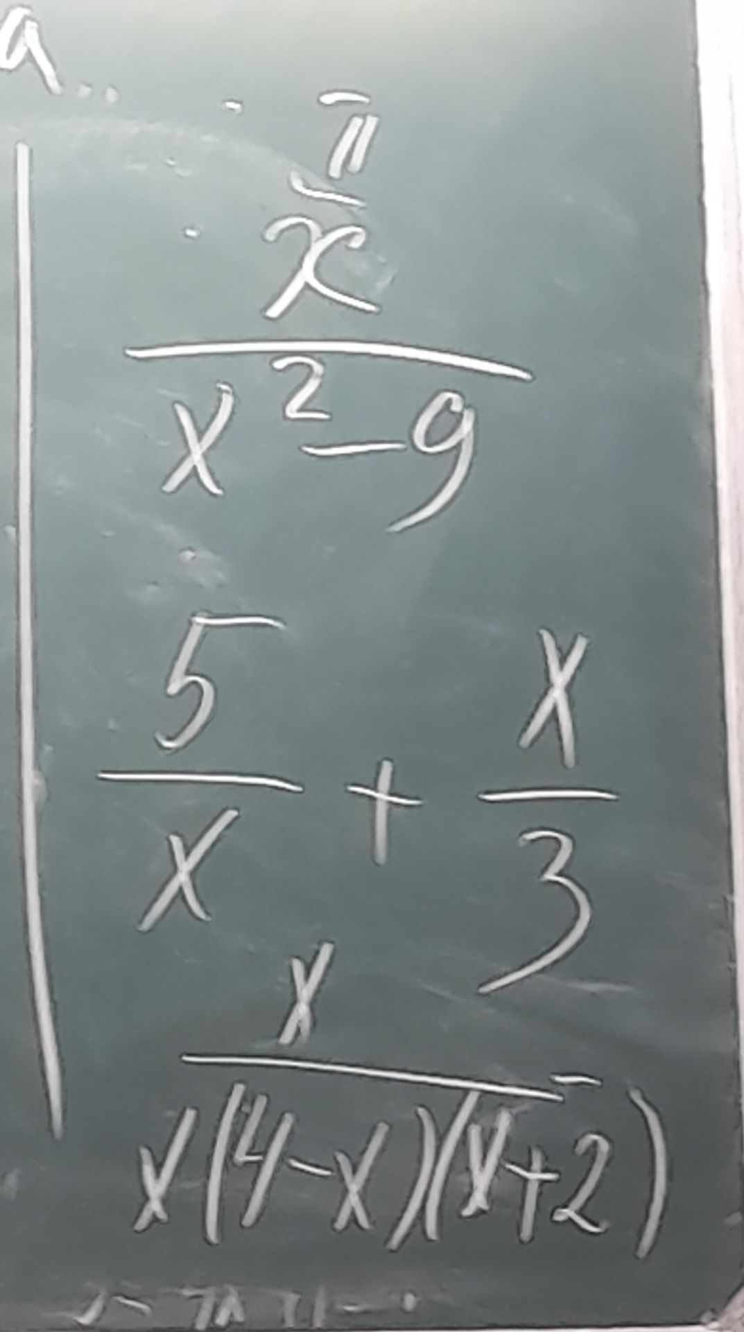 Фото задания: На изображении записаны выражения: \(\frac{x^2-9}{x^2-9}\) и \(\frac{5}{x}+\frac{x}{3}\).