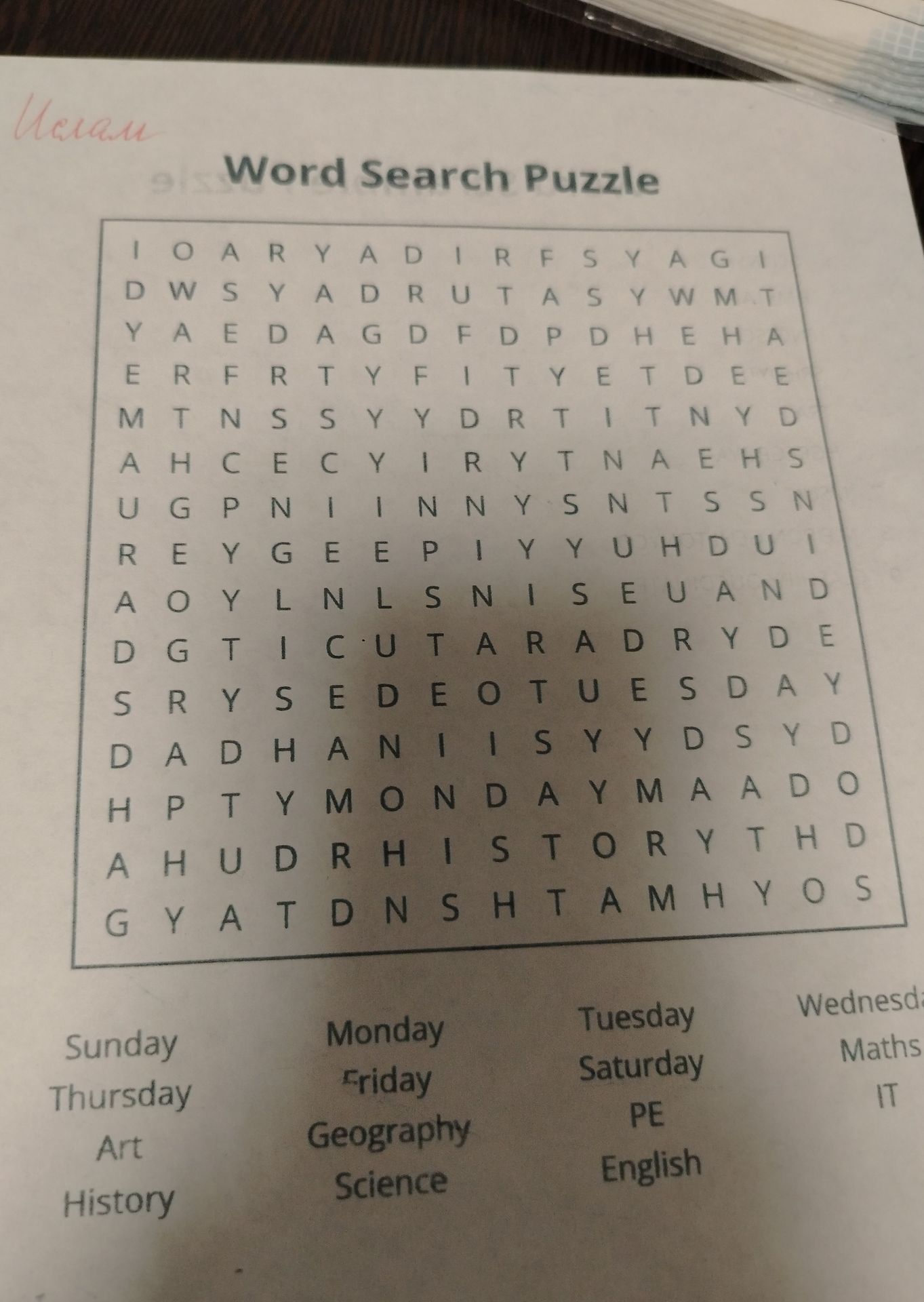 Фото задания: Find the days of the week and school subjects in the word-search puzzle.