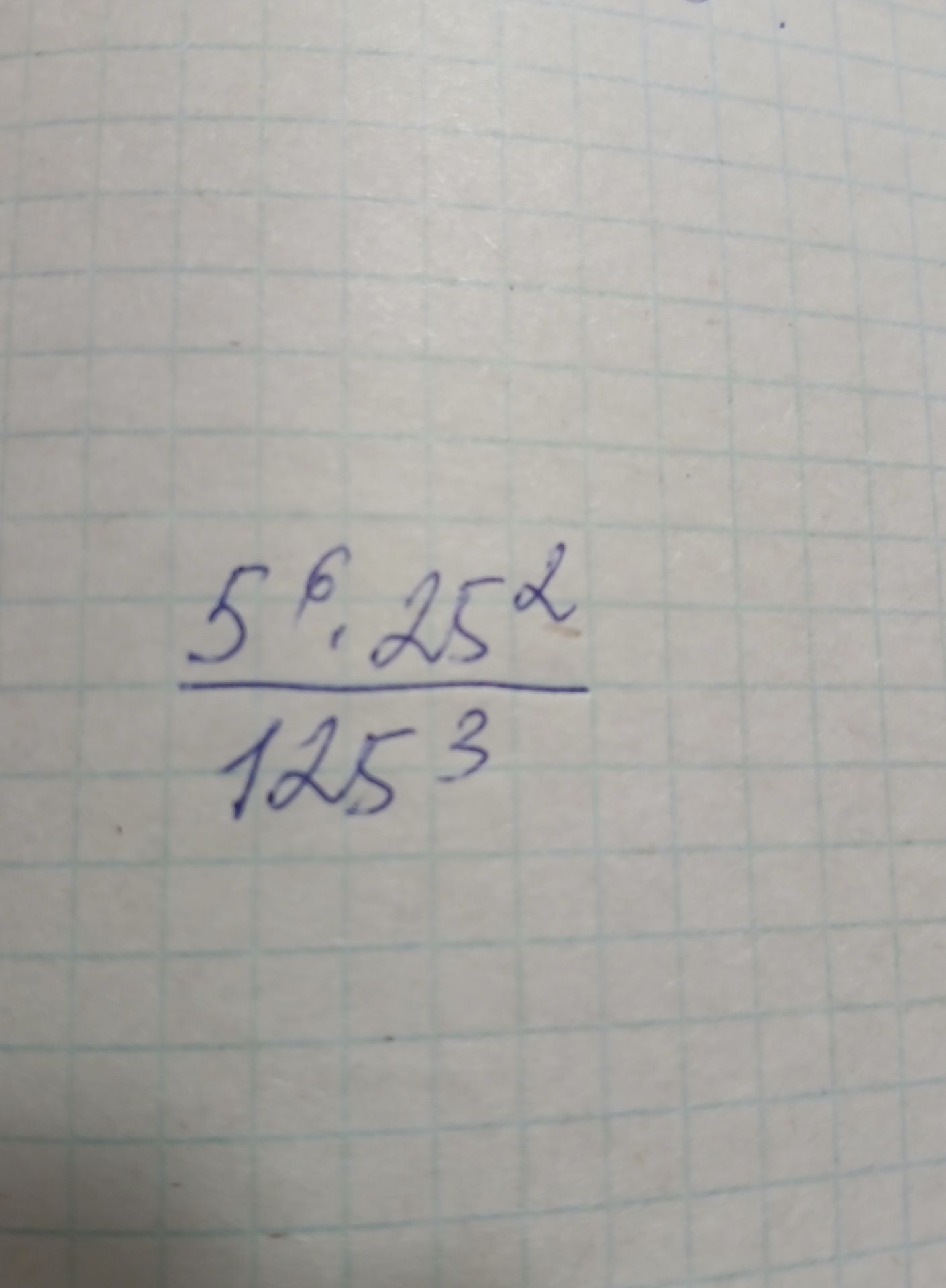 Фото задания: Вычислить: \(\dfrac{5,6\cdot25^2}{125^{-3}}\).