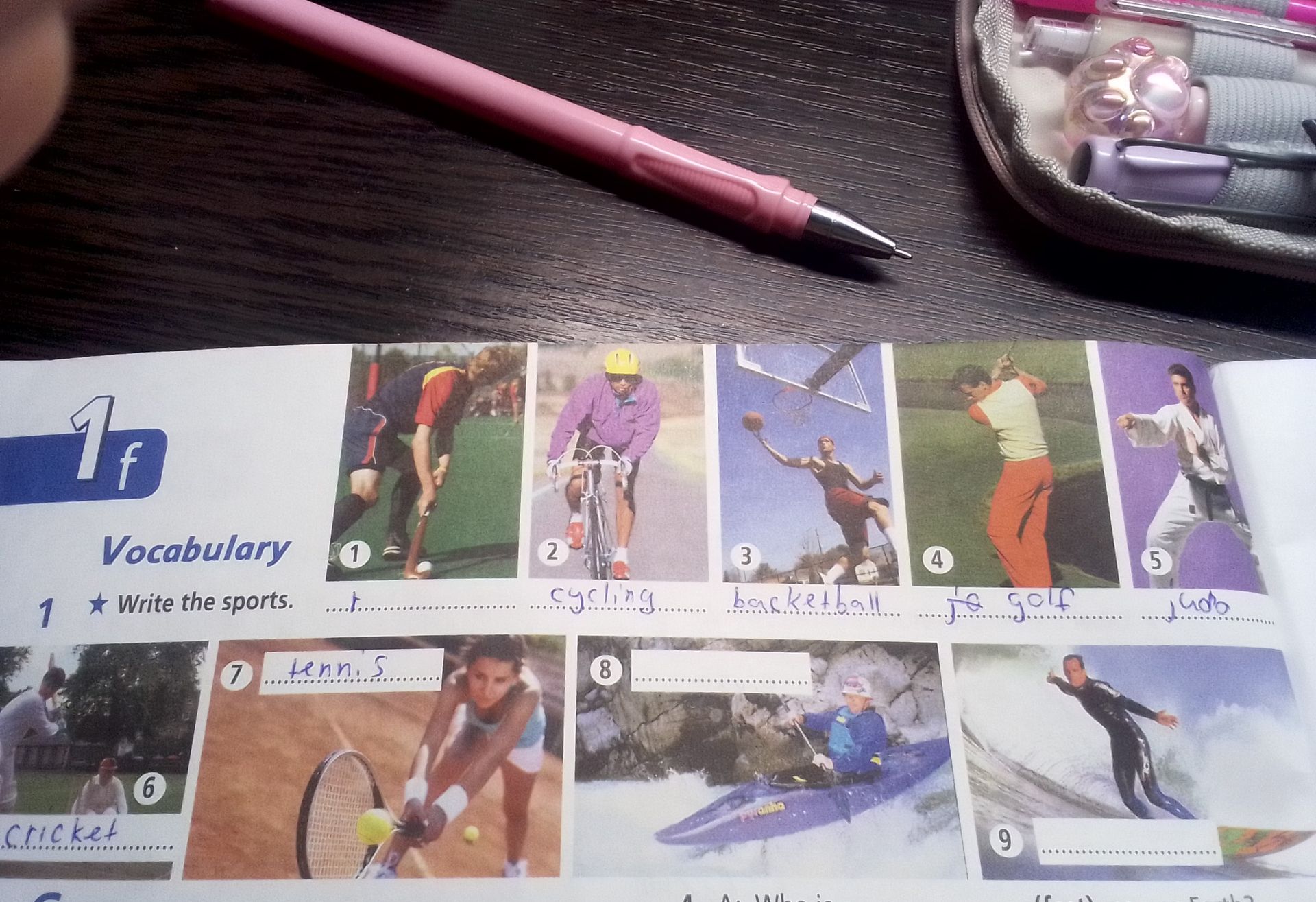 Фото задания: 1. Write the sports.