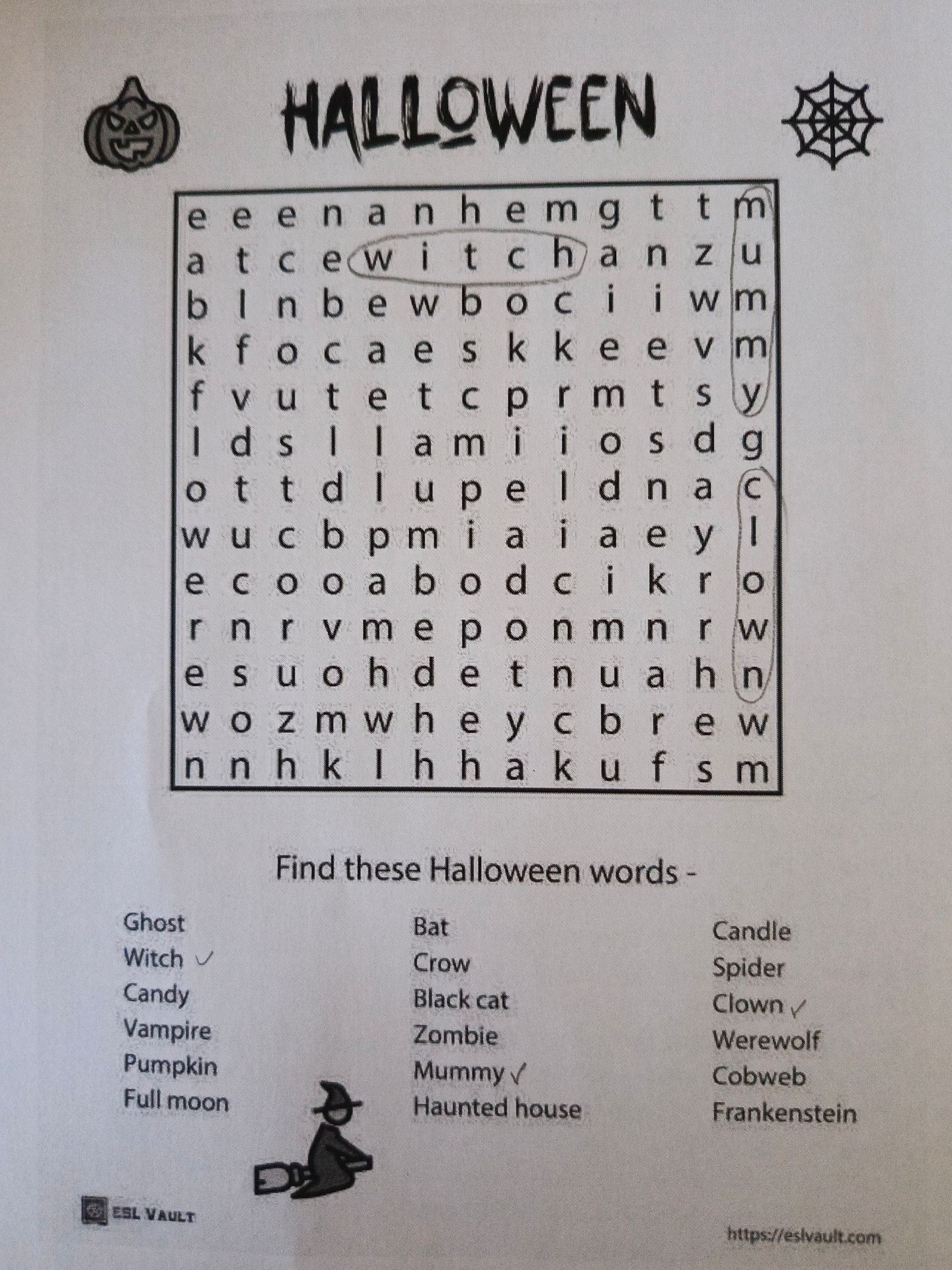 Фото задания: Find these Halloween words: Ghost, Witch, Candy, Vampire, Pumpkin, Full moon, Bat, Crow, Black cat, Zombie, Mummy, Haunted…