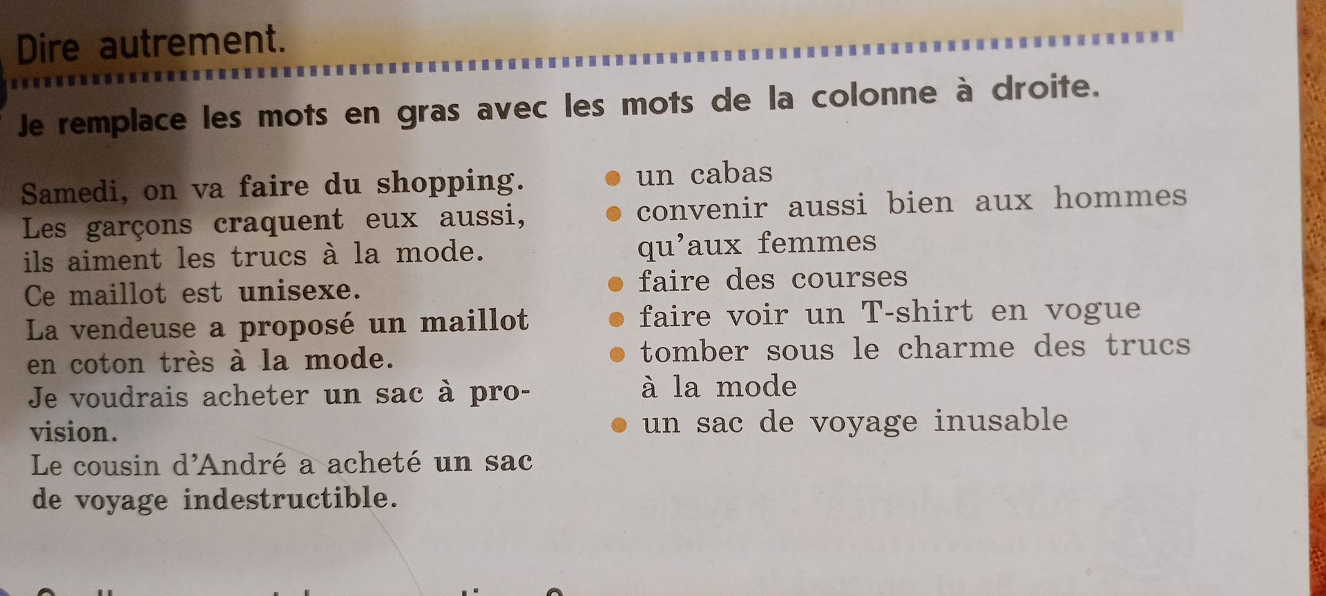 Фото задания: Je remplace les mots en gras avec les mots de la colonne à droite. Samedi, on va faire du shopping. Les garçons craquent…