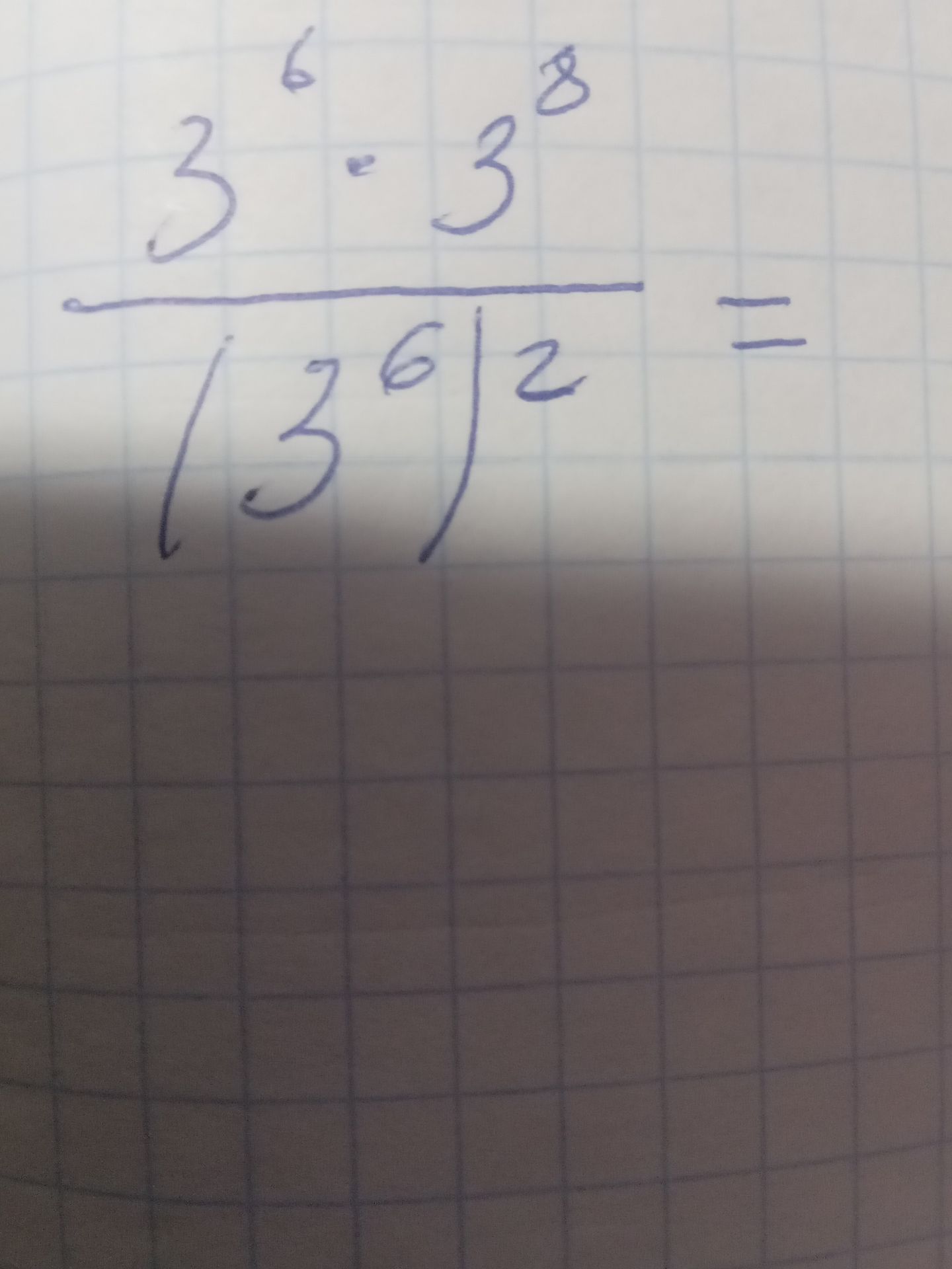 Фото задания: \(\dfrac{3^6\cdot 3^8}{(3^6)^2}=\)