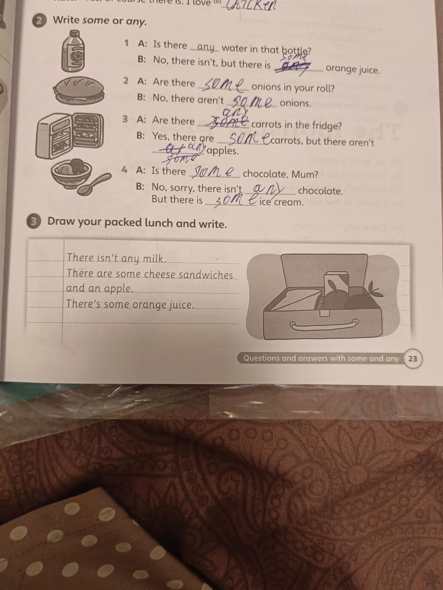 Фото задания: 3. Draw your packed lunch and write.