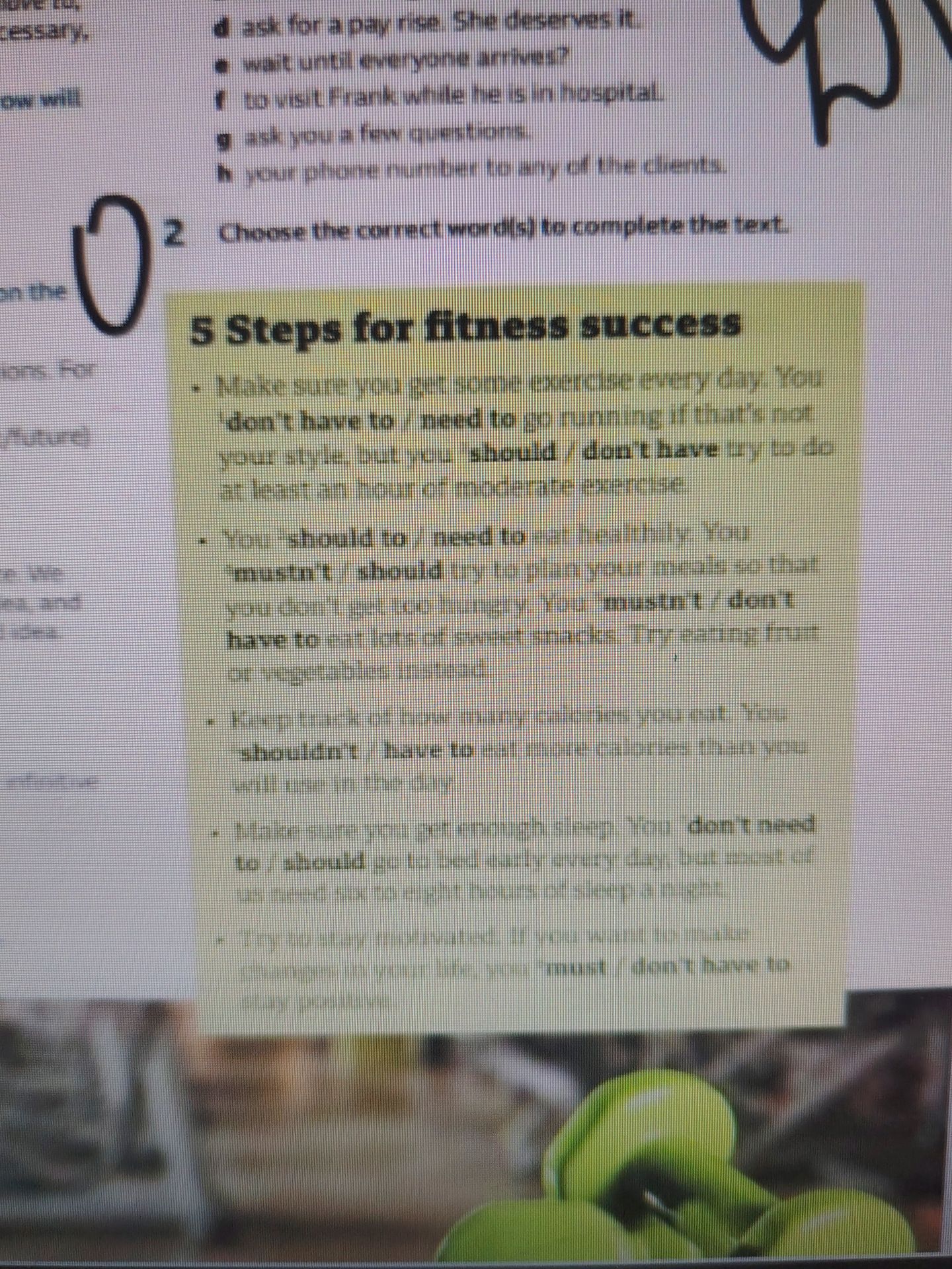 Фото задания: 2. Choose the correct word(s) to complete the text “5 Steps for fitness success”. The text is partly blurred and cut off in…